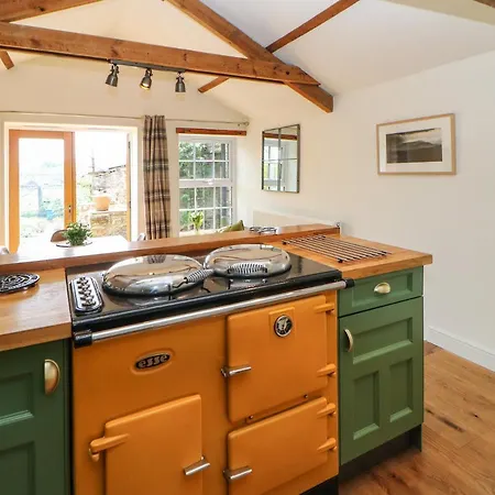 Old Wool Shop 레이번